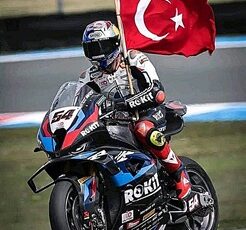 Toprak Razgatlıoğlu, 2024 Dünya Superbike’ta Şampiyon oldu