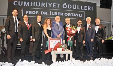 8. BUMİAD Cumhuriyet Ödülleri töreni