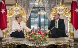 Merkel’in anı kitabından ‘Ona yardım etmekle suçlandım’