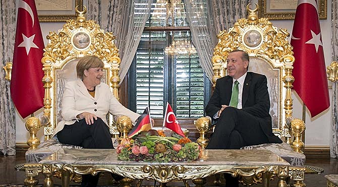 Merkel’in anı kitabından ‘Ona yardım etmekle suçlandım’