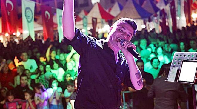 Bursalı şarkıcı Aşkın Vatansever, yeniden Bursa’da.