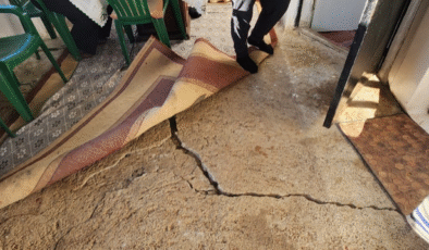 Deprem değil maden çatlağı! Bursa’da ev ikiye bölündü, derin yarıklar oluştu…