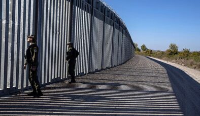 Yunanistan’a kaçak giren 13 Türk tutuklandı 147 silaha el konuldu