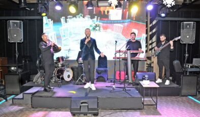 Deluxe Bursa 10.yılını kışa merhaba partisi ile kutladı