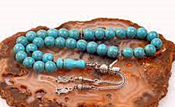 TESPİHİN TARİHİ: İNSANLIĞIN PARMAKLARI ARASINA SIKILMIŞ BİR MEDENİYET HİKÂYESİ