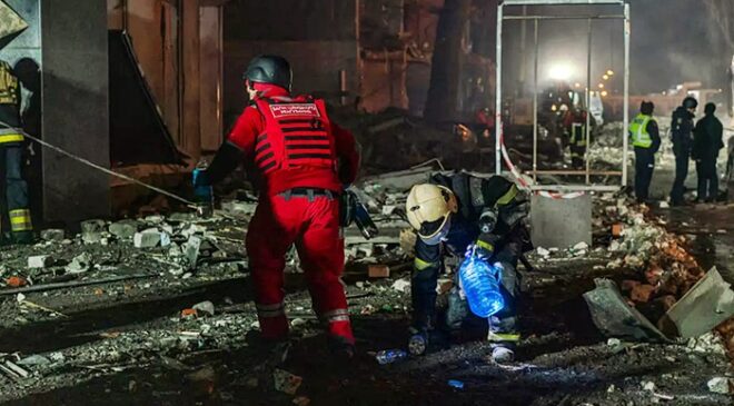 Ukrayna’ya yapılan Rus füze saldırısında 20’den fazla kişi yaralandı