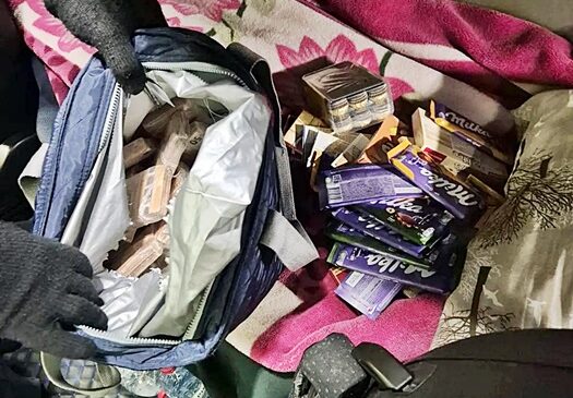 Sınırda Çikolata çantalarının içinden servet çıktı