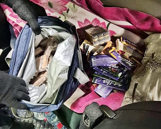 Sınırda Çikolata çantalarının içinden servet çıktı