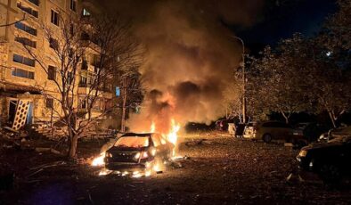 Moskova Ukrayna’yı vurdu, Kiev Rus petrol tesislerini hedef aldı