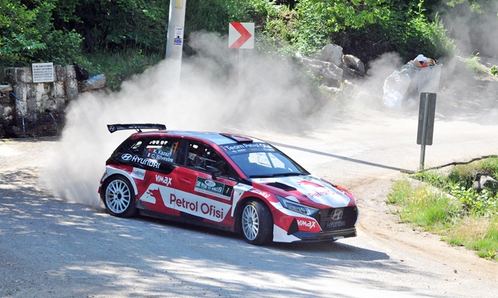 50. Yeşil Bursa Rallisinde Kerem Kazaz sezon liderliğini sürdürmeyi başardı