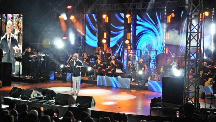 64.Bursa Festivali, Sanatçı Özcan Deniz’in Konseriyle Final Yaptı
