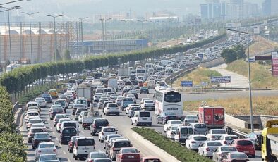 TÜRKİYE’DE GENEL TRAFİK SORUNU NEDENLERİ, SONUÇLARI VE ÇÖZÜM ÖNERİLERİ