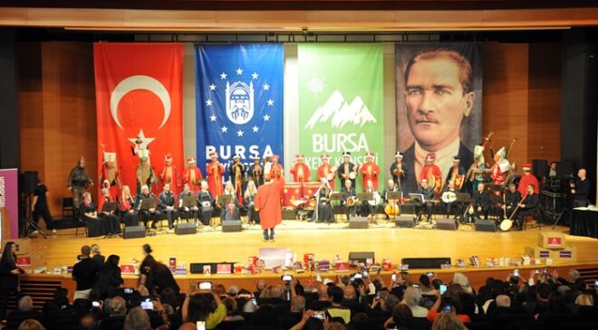 Bursa’da 700. yıl coşkusu ! YASAV, Cumhuriyet’in 103. yılı anısına 103 bin kitap bağışladı.