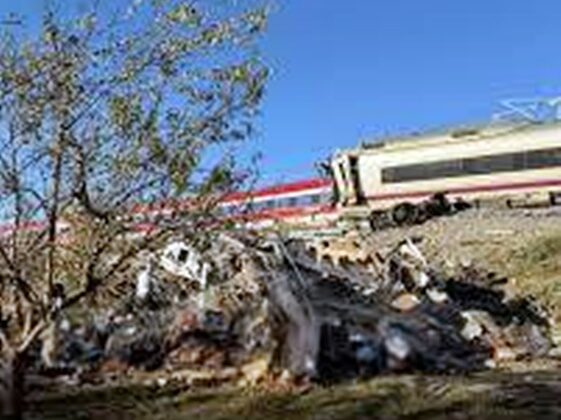 İspanya’da tren kazasında kontrol merkezinin talimatı araştırılıyor
